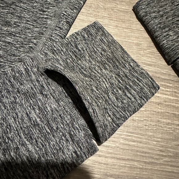 Beyond yoga foot strap leggings - Picture 3 of 4